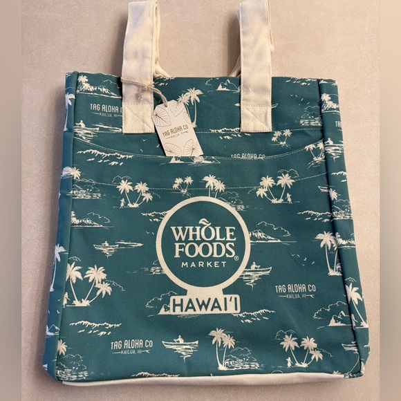 Tag Aloha Co. collaboration / Whole
Foods Tote [Hawaii Exclusive] - Picture 1 of 5